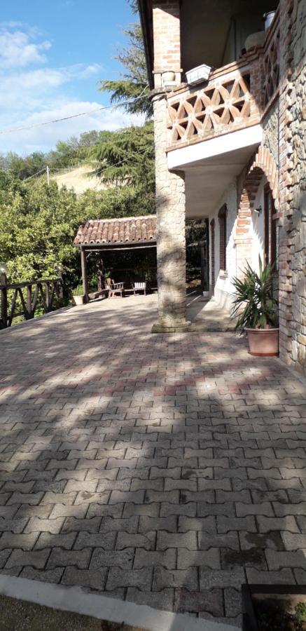 La Martinella Villa Canelli Buitenkant foto